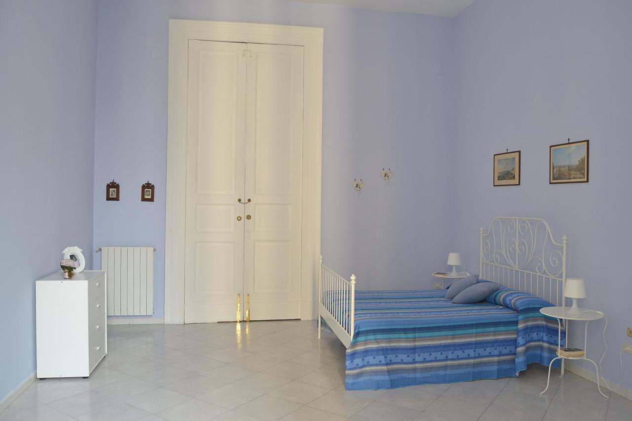 B&B Ma.Li. Наполи Екстериор снимка