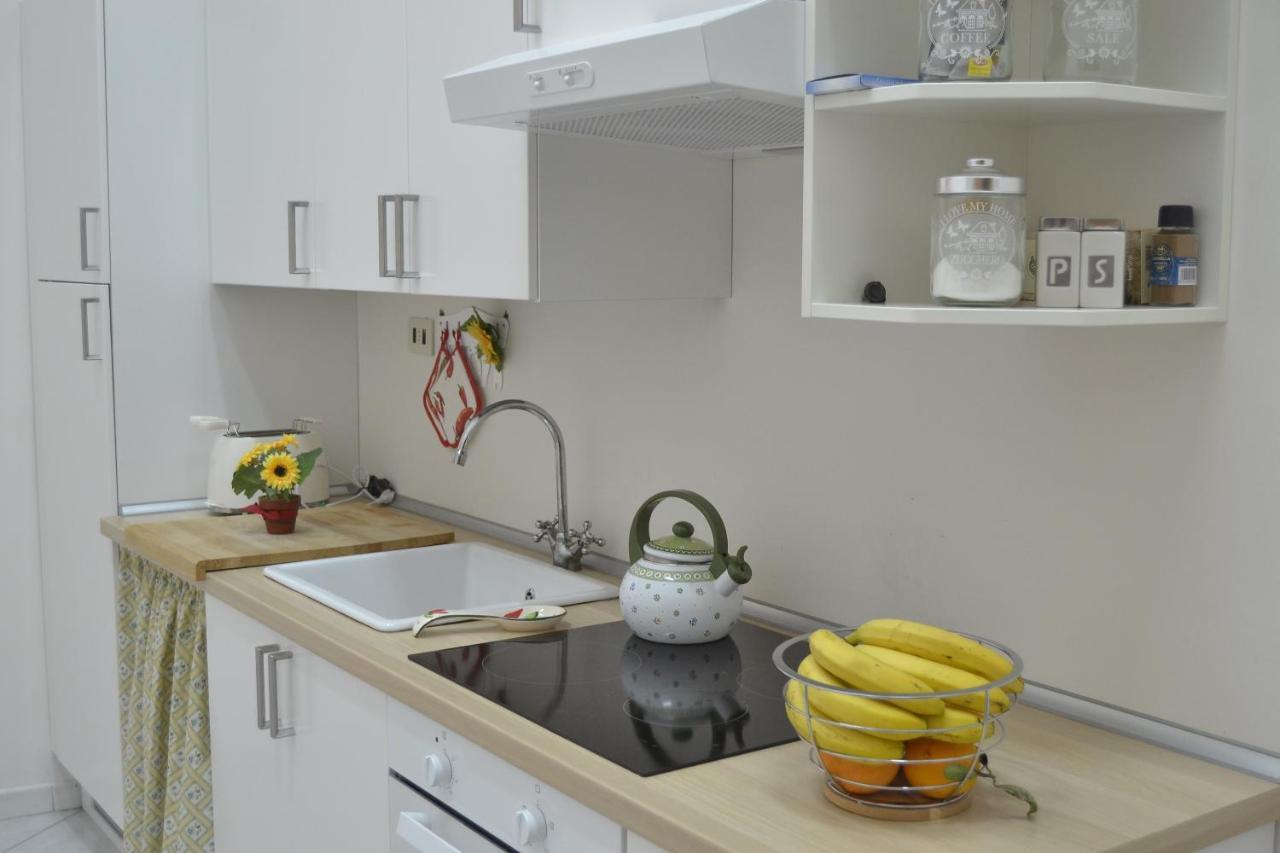 B&B Ma.Li. Наполи Екстериор снимка