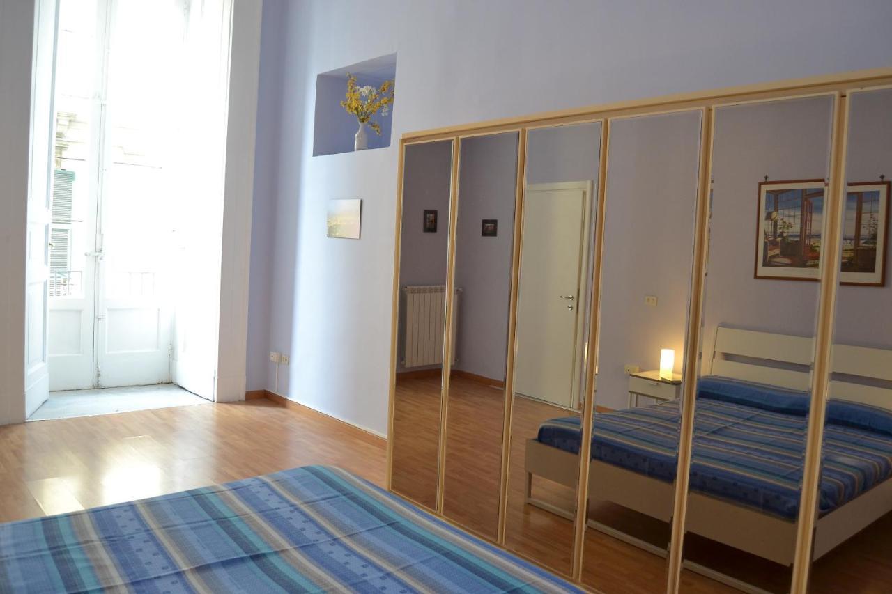 B&B Ma.Li. Наполи Екстериор снимка