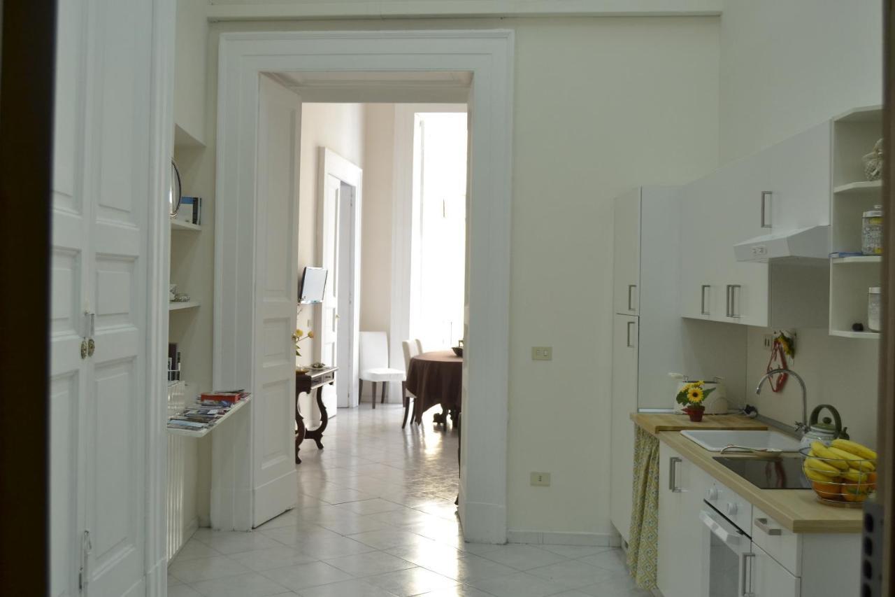 B&B Ma.Li. Наполи Екстериор снимка