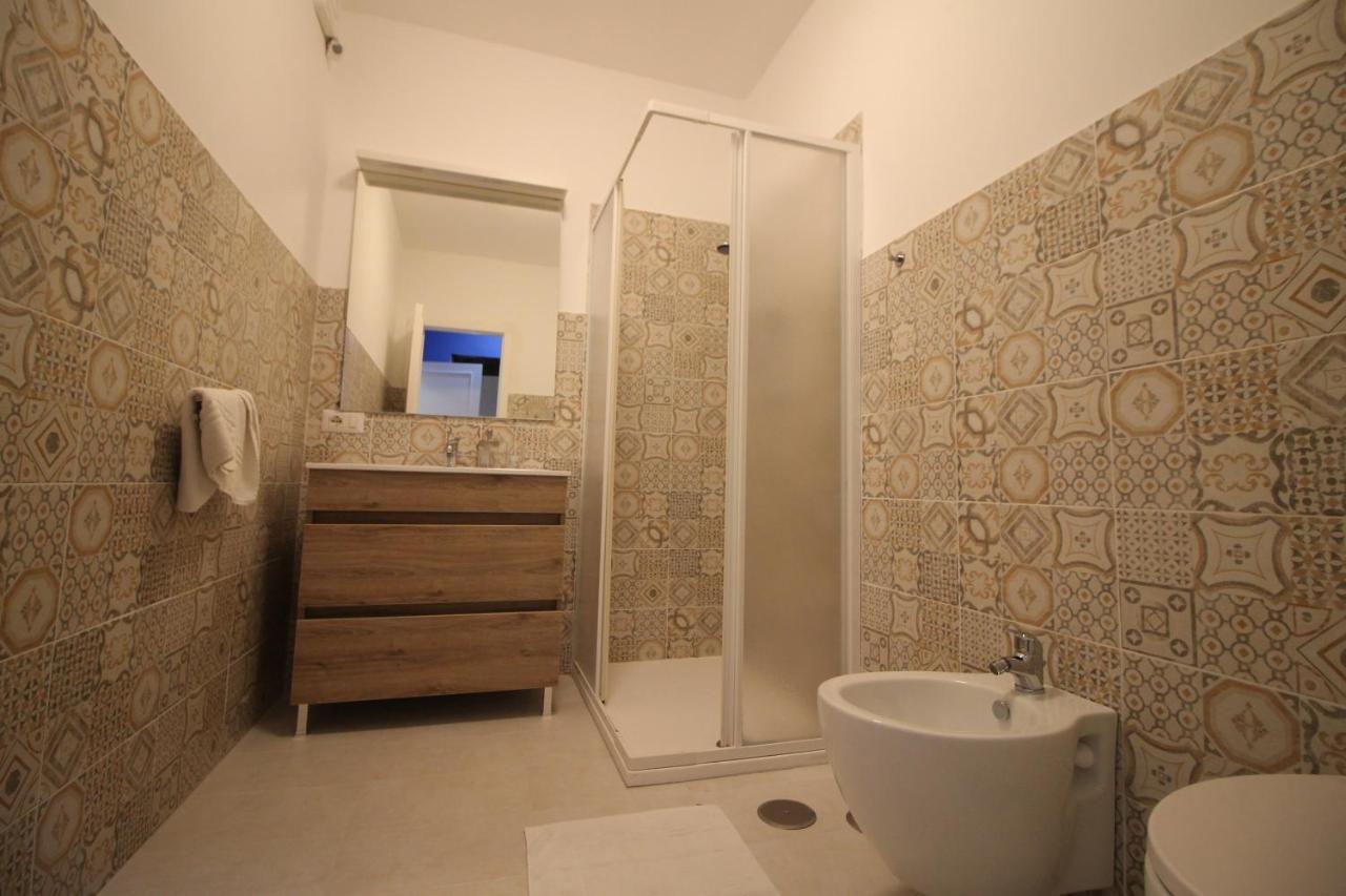 B&B Ma.Li. Наполи Екстериор снимка