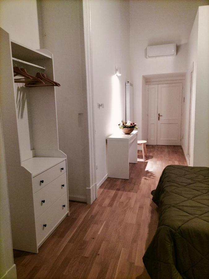 B&B Ma.Li. Наполи Екстериор снимка