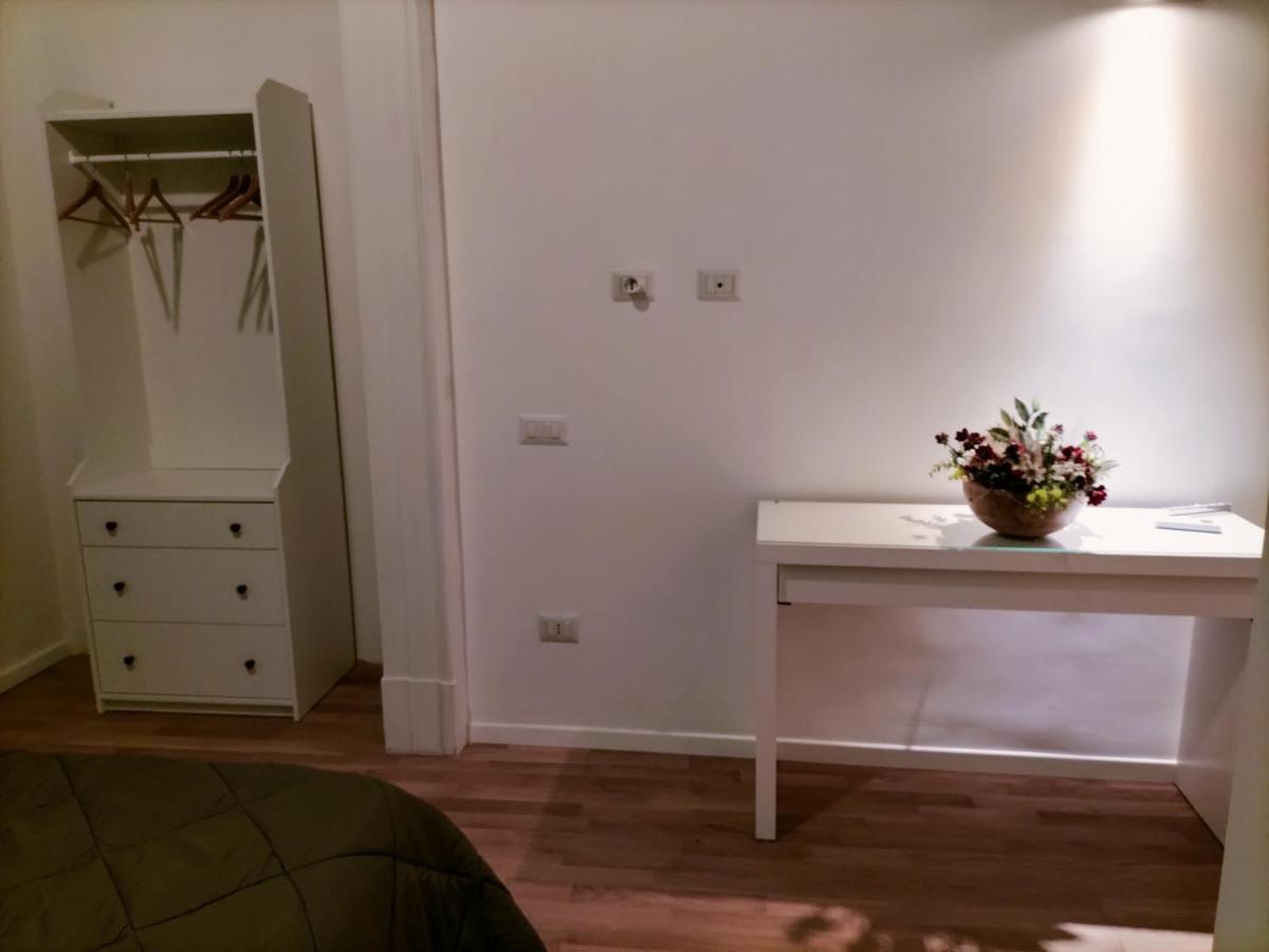 B&B Ma.Li. Наполи Екстериор снимка